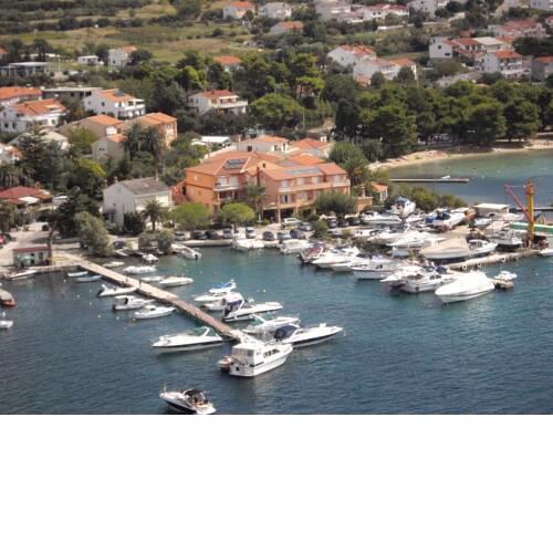 Room 20 m from sea