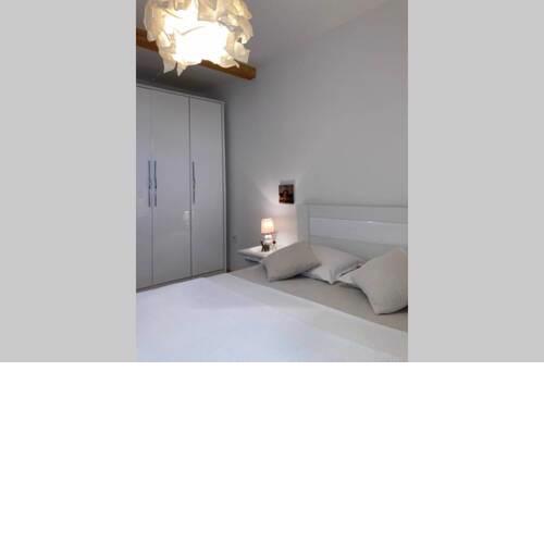 Room in the center of Vis near all amenities