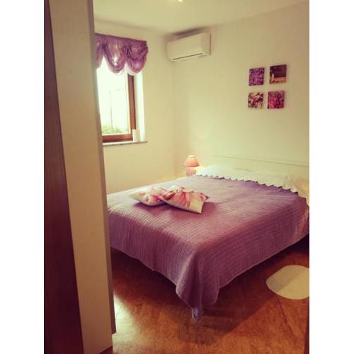 Room Kris with private entrance & private bathroom