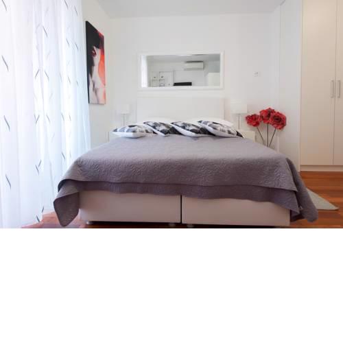 Room Mare