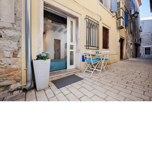 Room Marinata