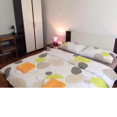 Rooms & Apartment Paola