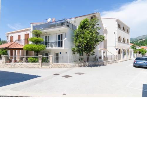 Rooms & Apartments Barišić