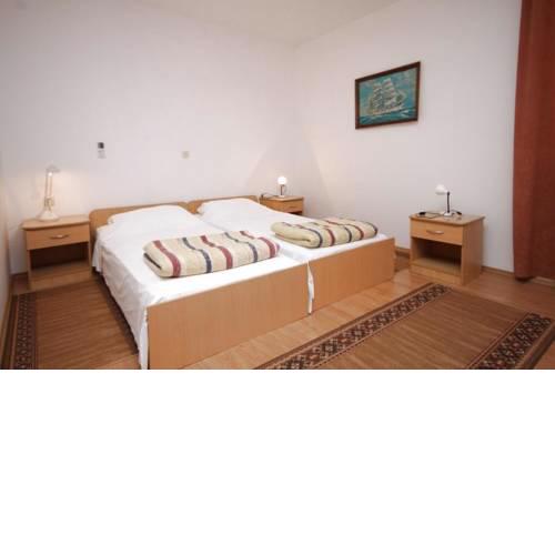 Rooms by the sea Pag - 3298