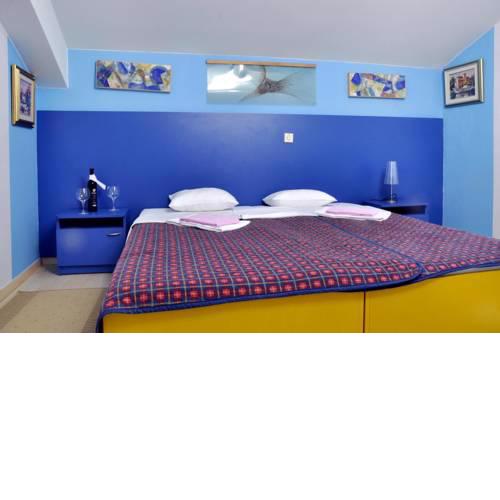 Rooms by the sea Rab - 3208