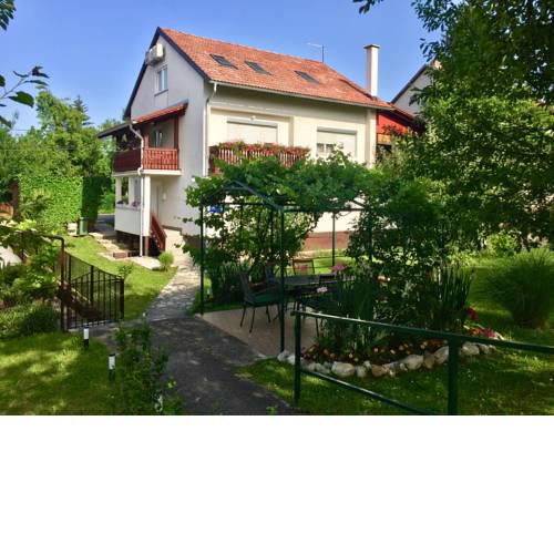 Rooms Garden