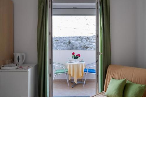 Rooms Mare - Beachfront