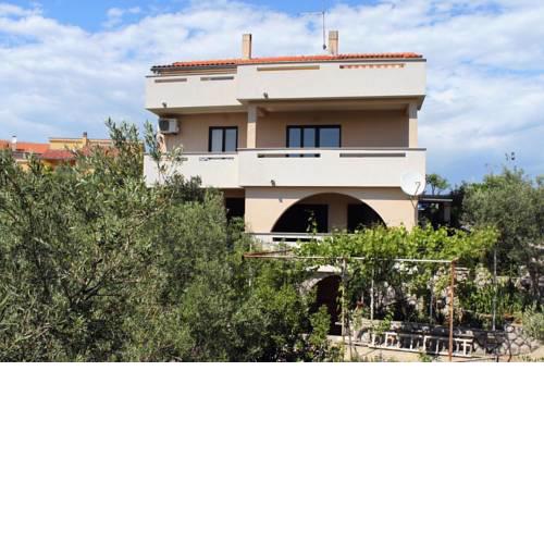 Rooms with a parking space Krk - 13553