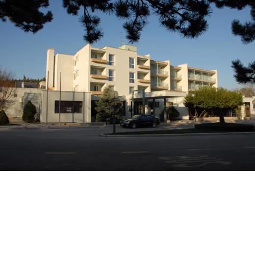 Rooms with a parking space Sinj, Zagora - 14466