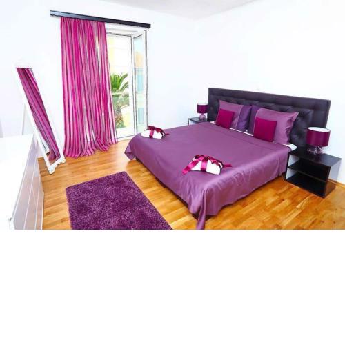Royal Deluxe apartment with balcony