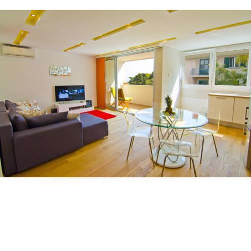 Sandy Beach Apartments