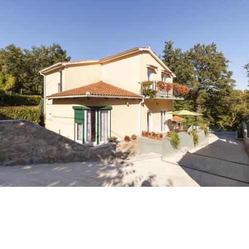 Scenic Holiday Home in Veprinac with Private Swimming Pool