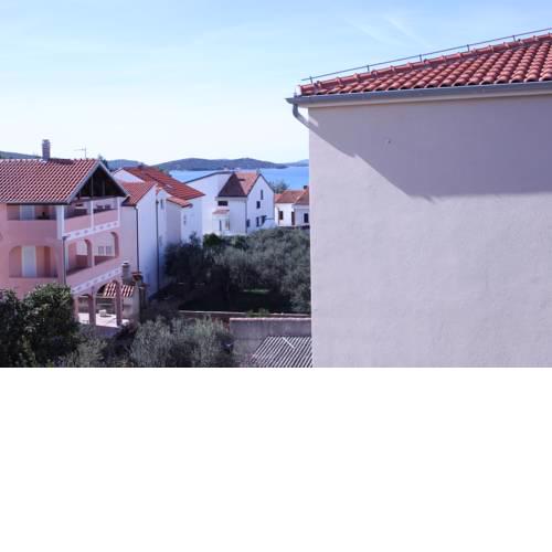 Sea Breeze 110m2 Family Apartment near Šibenik
