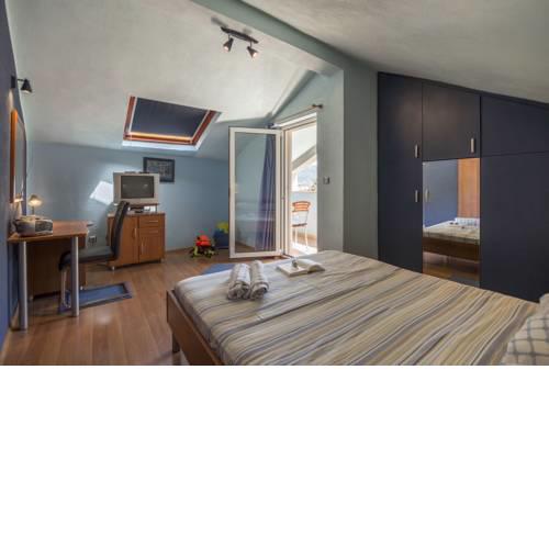Sea Breeze apartment in Vis