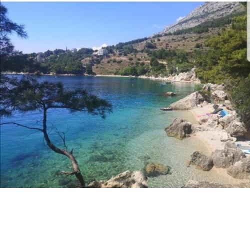 Sea View 2 bedroom apartment balcony WIFI