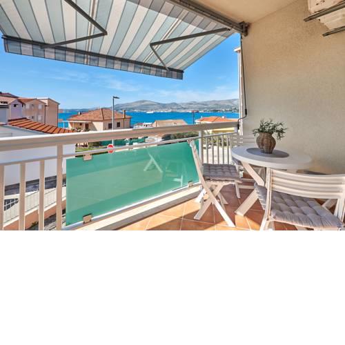 Sea View Apartment Lily