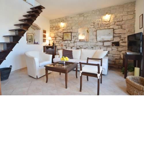 Sea View House Olja