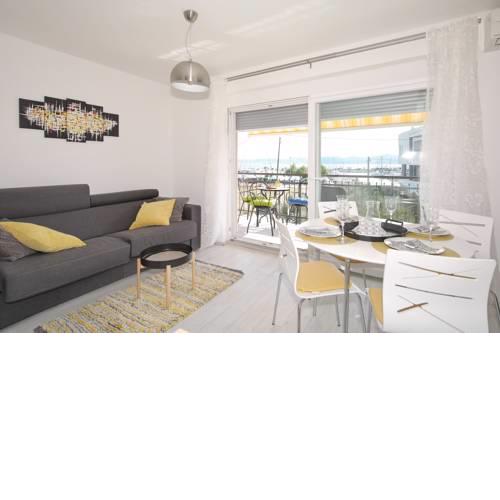 Seabreeze Apartment