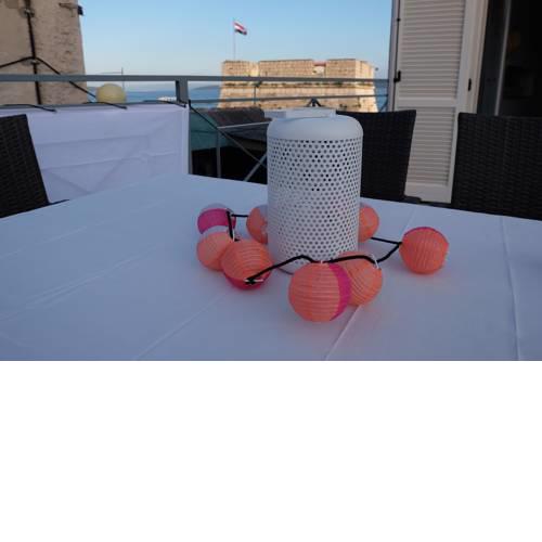 Seafront Apartment Dani for six persons