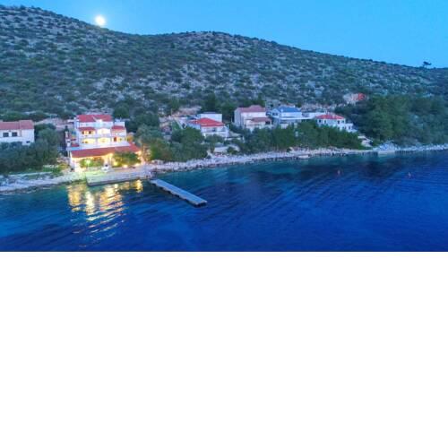 Seafront Apartments Anthony
