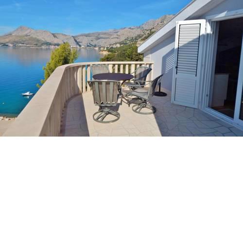 Seafront apartments Nemira Omis