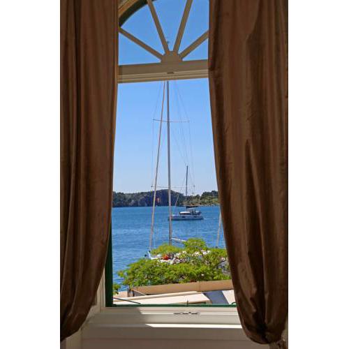 Seafront Rooms