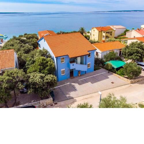 Seaside Apartment in Mandre with Barbecue