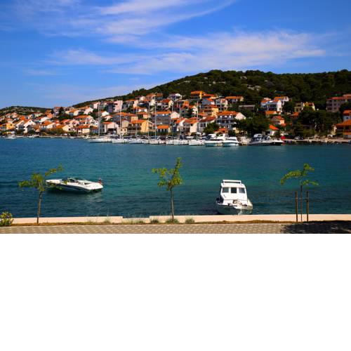 Seaside Apartment Tisno