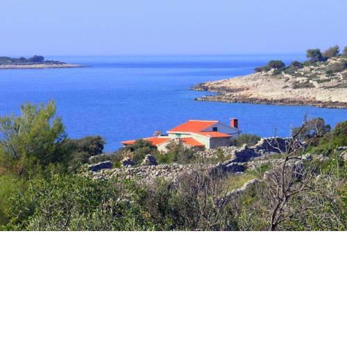 Seaside family friendly house with a swimming pool Cove Pernatice, Drvenik - 11590