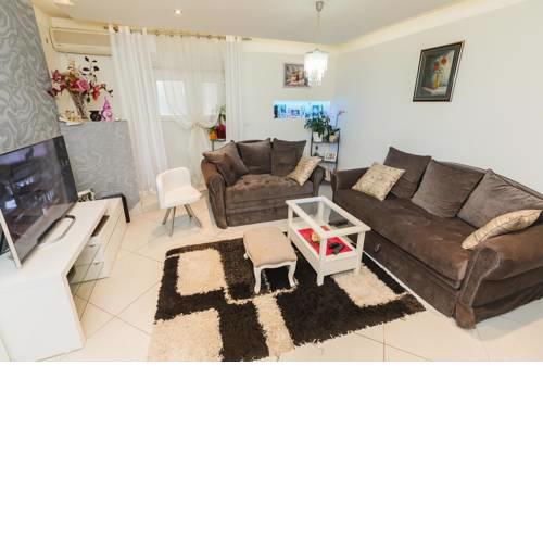 Seaside holiday house Kastel Stafilic, Kastela - 11165