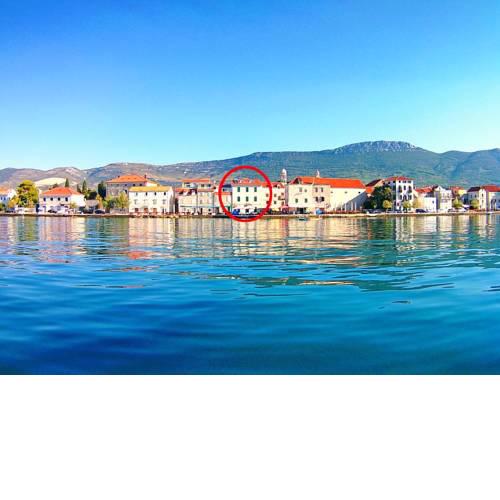 Seaside holiday house Kastel Stari, Kastela - 16617
