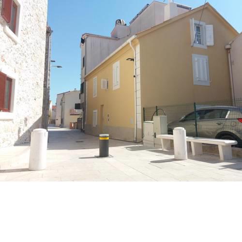 Seaside holiday house Novalja, Pag - 17212