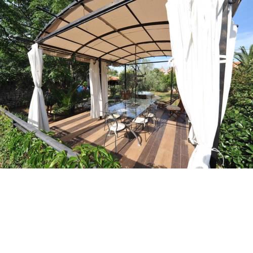 Seaside holiday house Vrboska (Hvar) - 13813