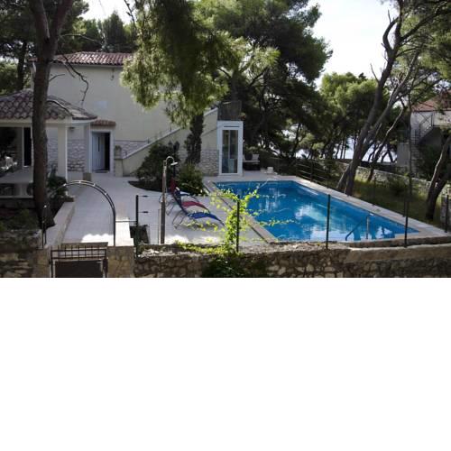 Seaside house with a swimming pool Hvar - 12919