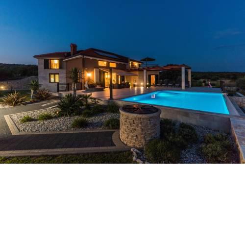Seaside luxury villa with a swimming pool Cove Mihovilje, Pag - 16124