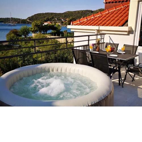 Luxurious Villa in Zaton with Jacuzzi