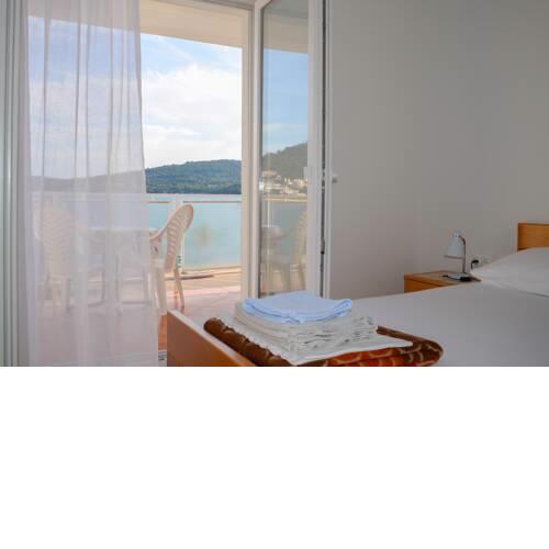 Seaview Room in Tisno