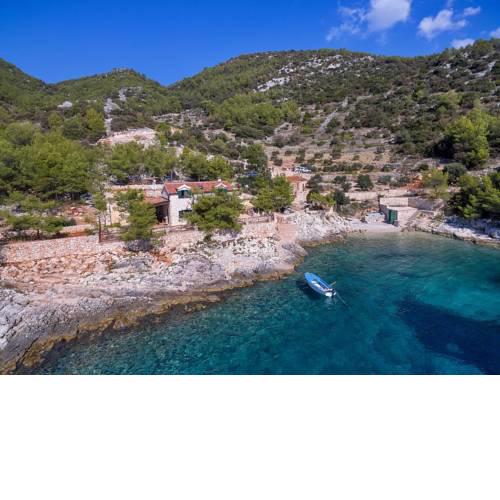 Secluded fisherman's cottage Cove Golubinka, Hvar - 14344
