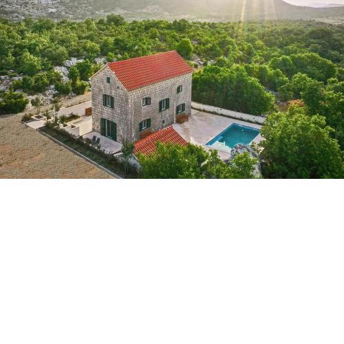 Secluded Villa near Split with private pool and mountain view - SION