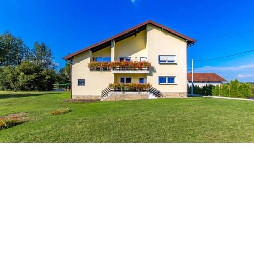 Selak Apartments