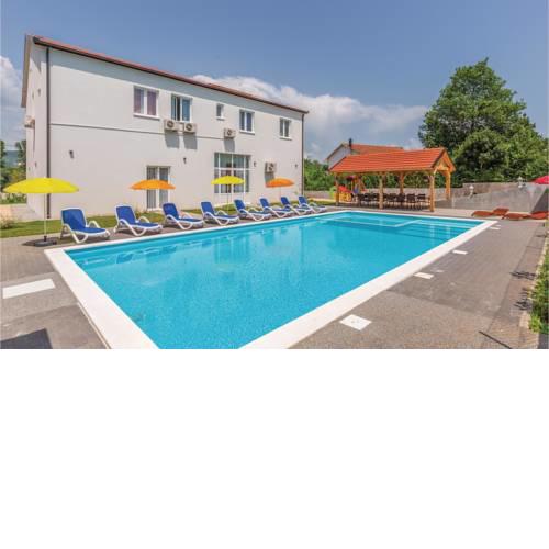 Seven-Bedroom Holiday Home in Kamenmost