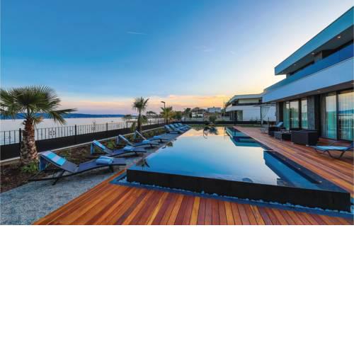 Seven-Bedroom Holiday Home in Kastel Stari