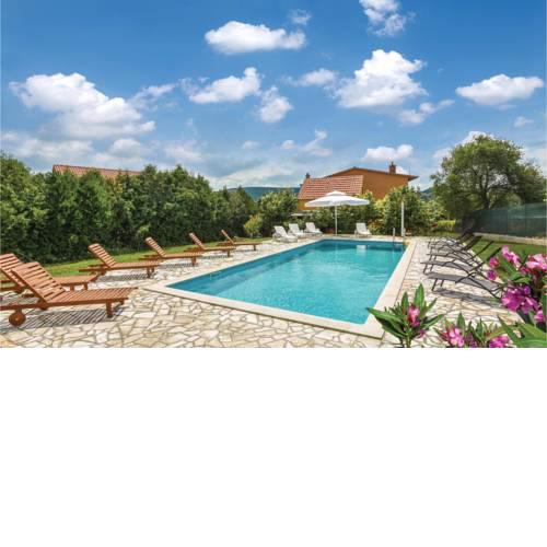Seven-Bedroom Holiday Home in Trilj