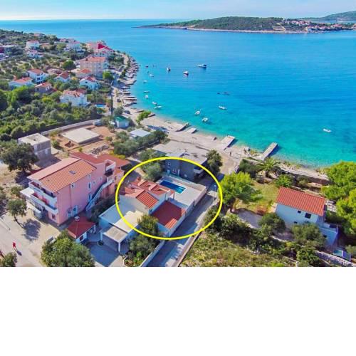 Sevid Villa Sleeps 10 Pool Air Con WiFi