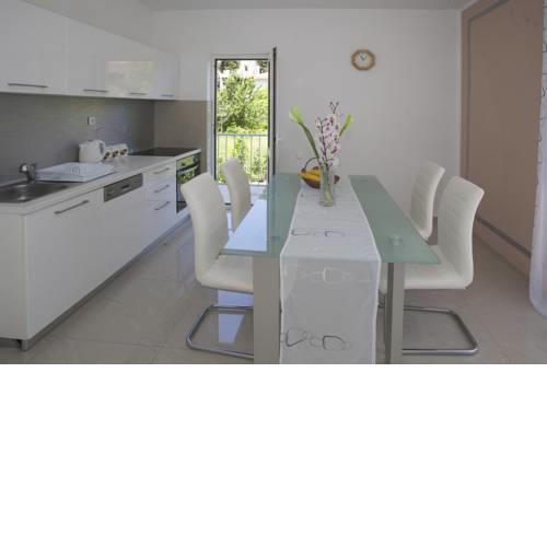 Silver Bay Apartment
