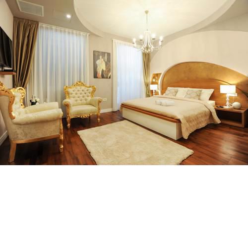 Silver & Gold Luxury Rooms