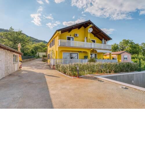 Simplistic Holiday Home in Lovran with Swimming Pool
