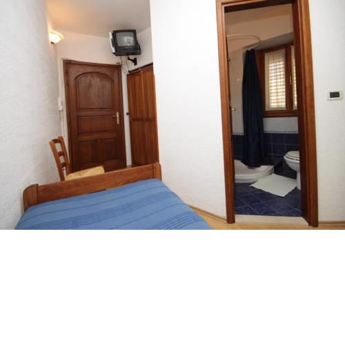 Single Room Oprtalj 7081c