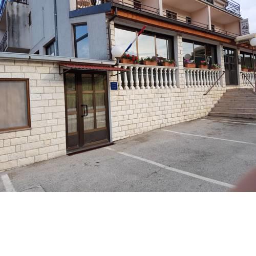 Sinj Matanovi dvori