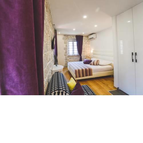 Sir George Luxury Suites
